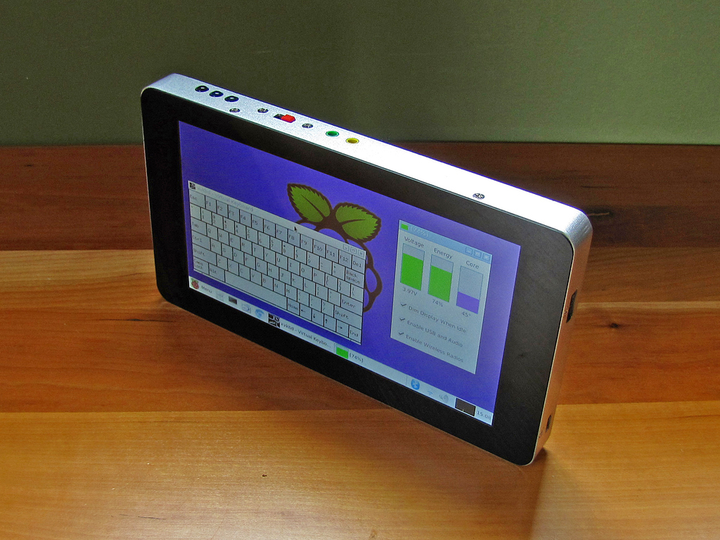 Superb Raspberry Pi tablet build might just be the smallest, lightest