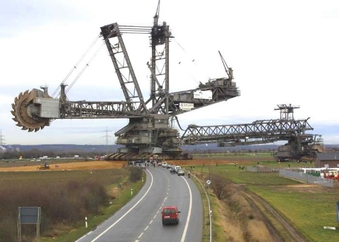 The worlds biggest MACHINE the greatest bucket wheel excavator