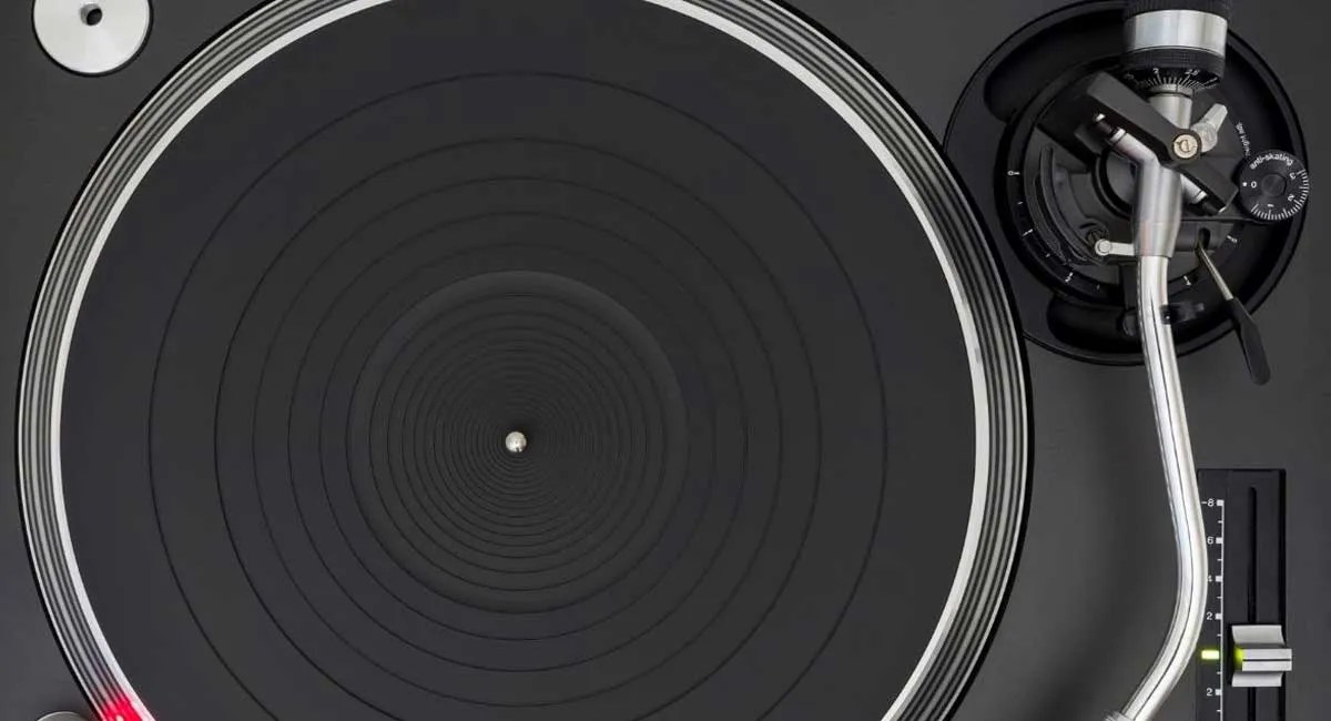 5 of the Best Turntable Platter Mat Options For Your Money Record