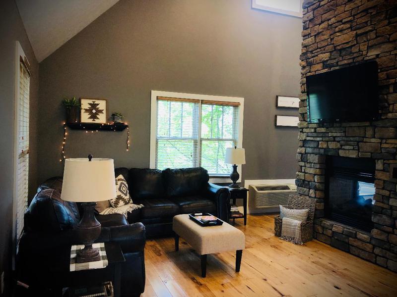 to Red Cottage Hideaway Skyview Cottage Holmes County Cabins