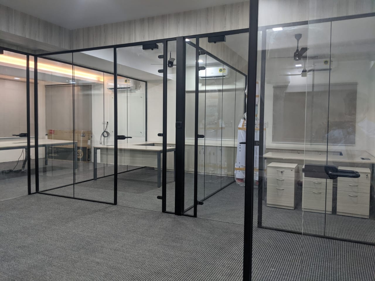 Glass Partition Manufacturers, Dealers Suppliers in Mumbai Bangalore