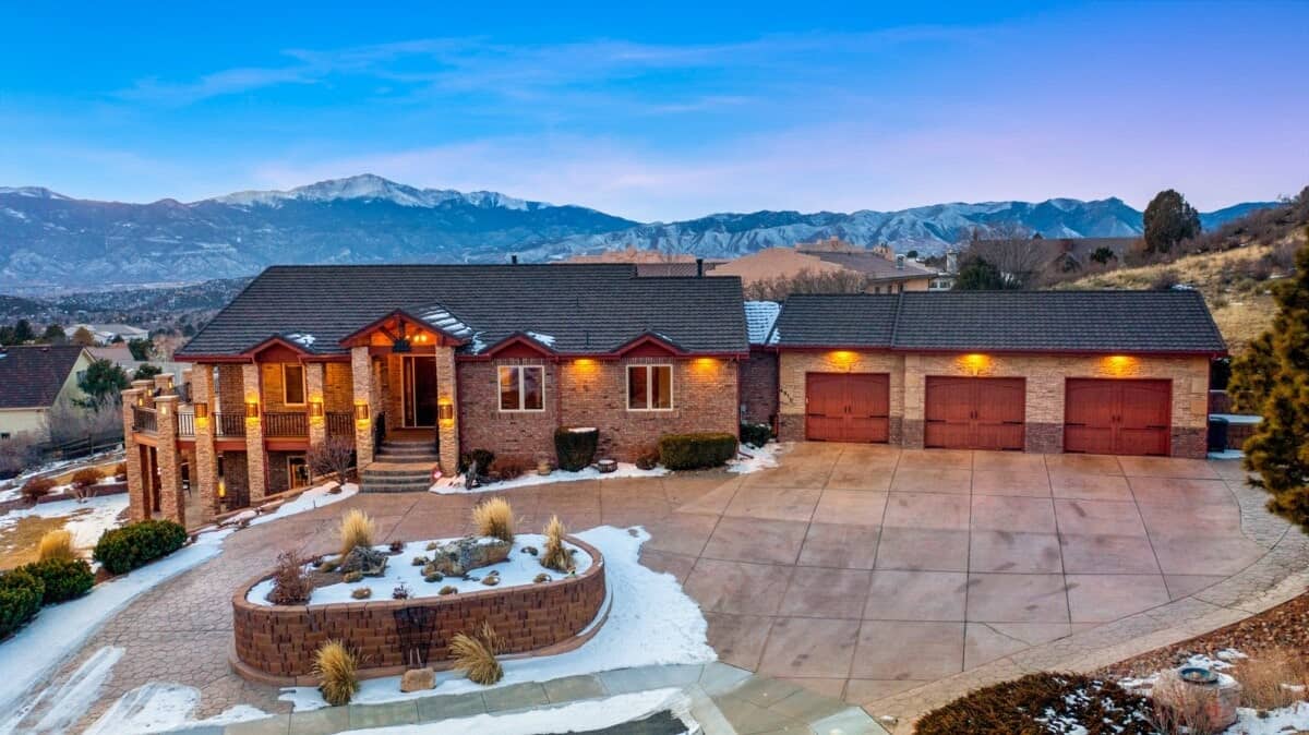 11 Most Popular Colorado Style Homes in 2023 luminousproperty