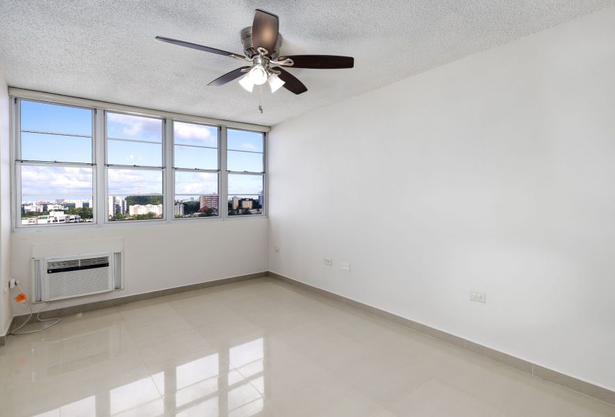 Cond. Iberia I, Apartamento en Guaynabo
