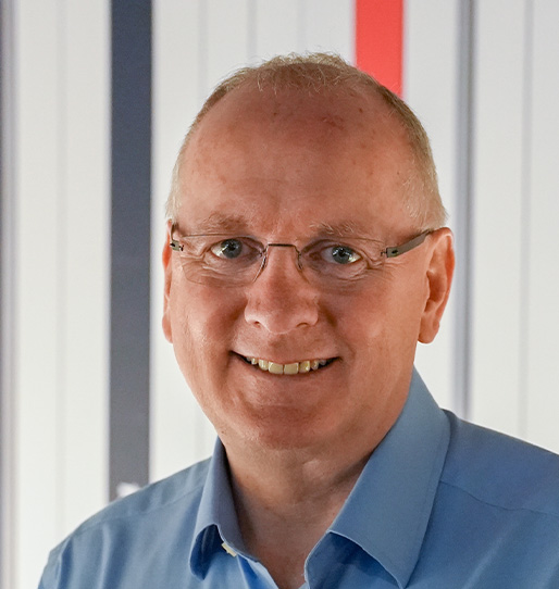 Red Hat talks business and racing with a Formula One analyst