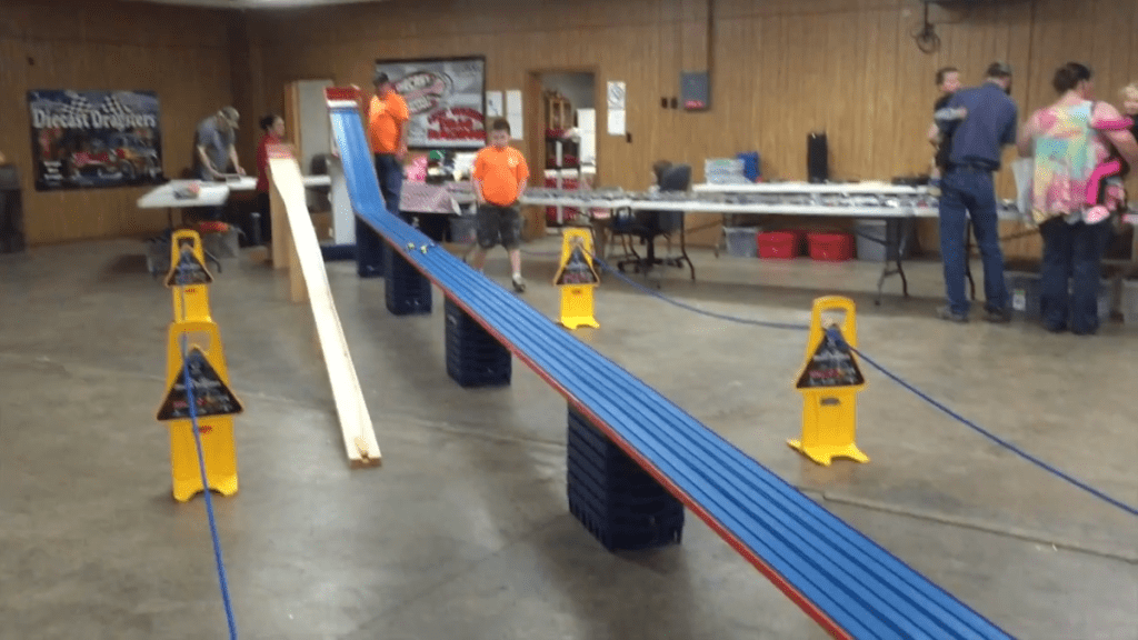 Introducing Diecast Dragsters 6lane 50ft Track in West Virginia