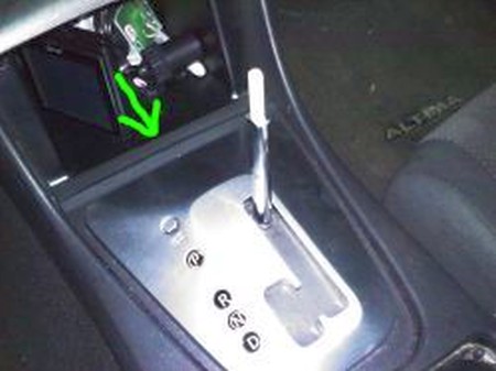 2007-12 Nissan Altima shift boot installation