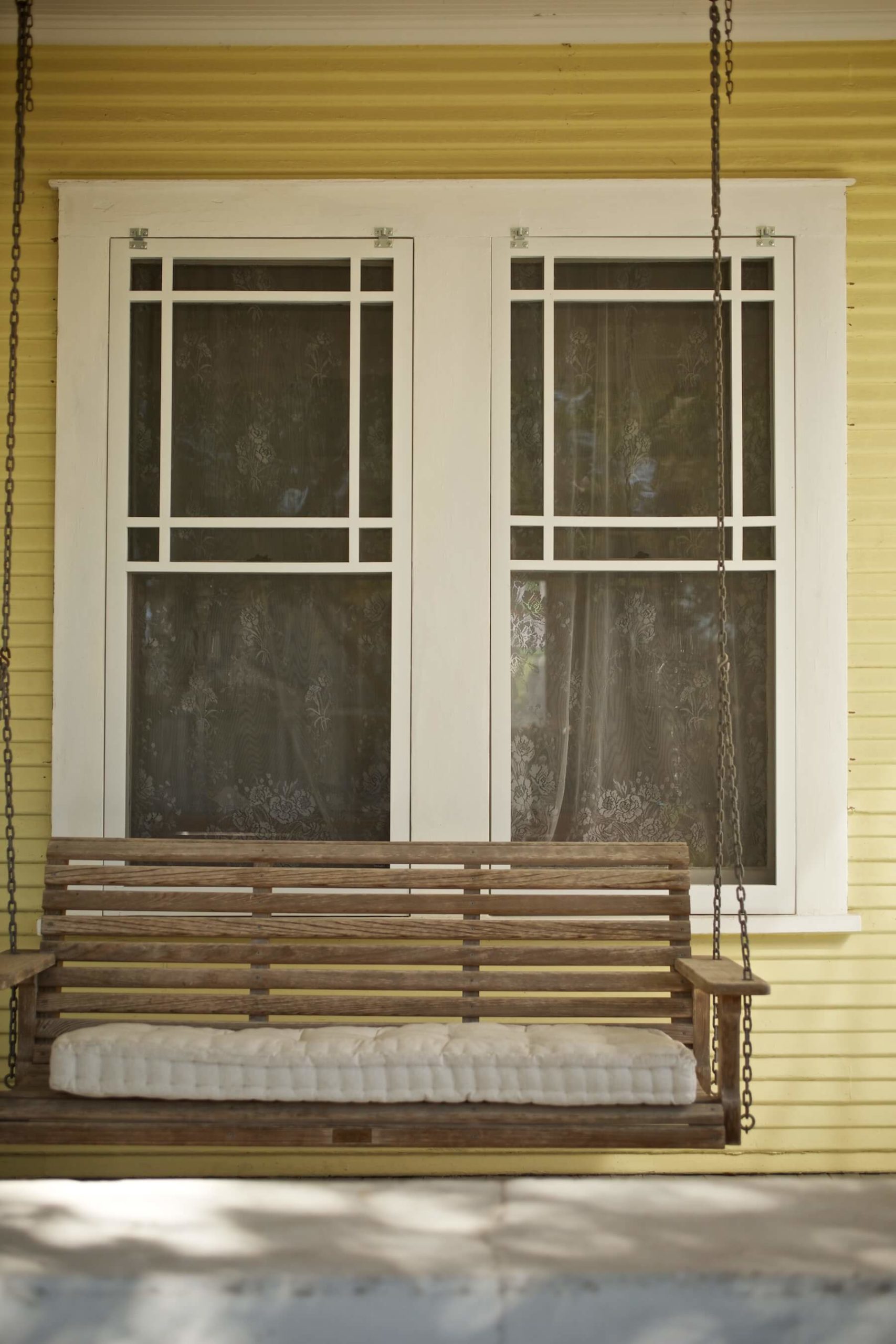 Wood Window Screens • Red River RestorationsRed River Restorations