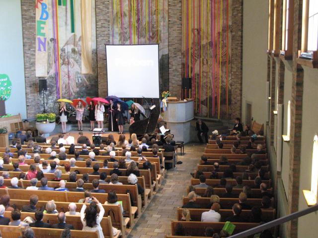 Eine farbige Konfirmation, Kirchgemeinde Steig