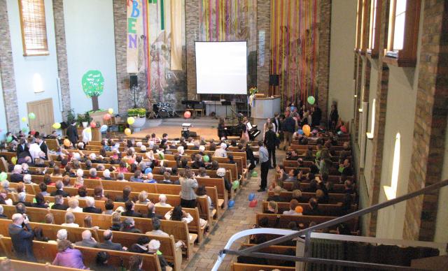 Eine farbige Konfirmation, Kirchgemeinde Steig
