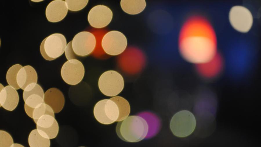 Why Do Lights Appear to Flicker From a Distance?