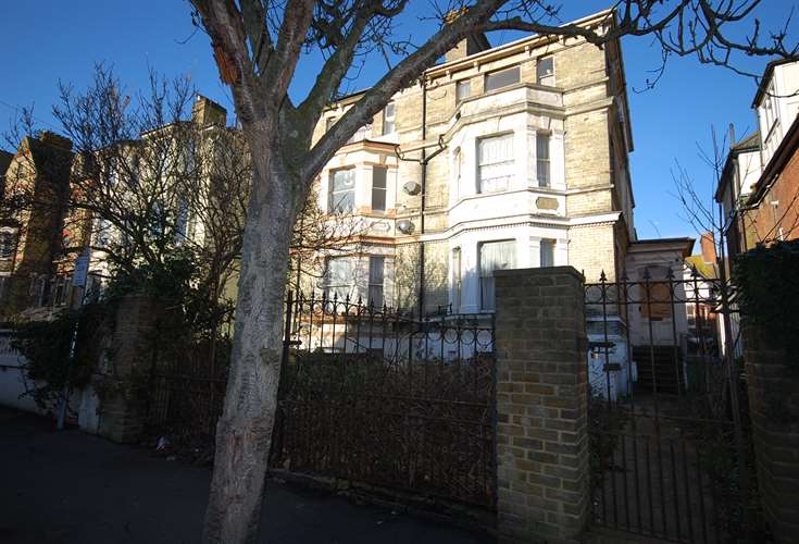 Colebrook Sturrock Sales Estate Agents reviews