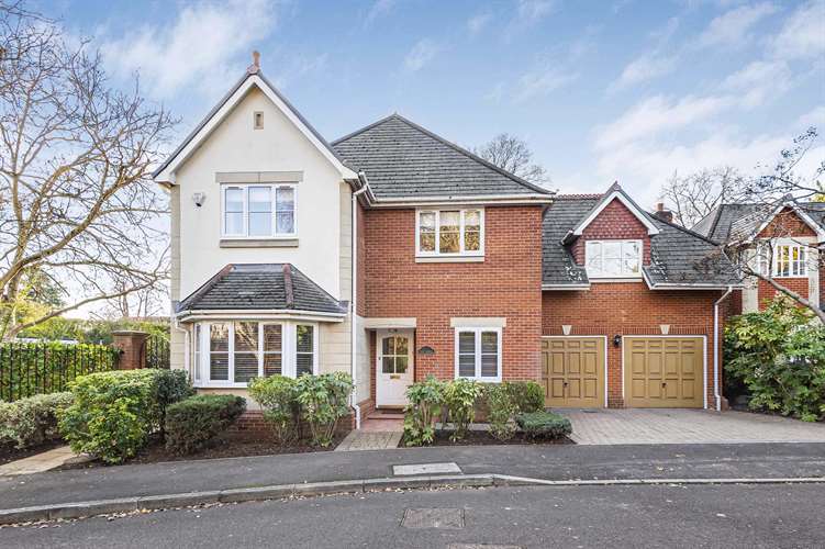 Farmer & Dyer Sales Estate Agents reviews, READING