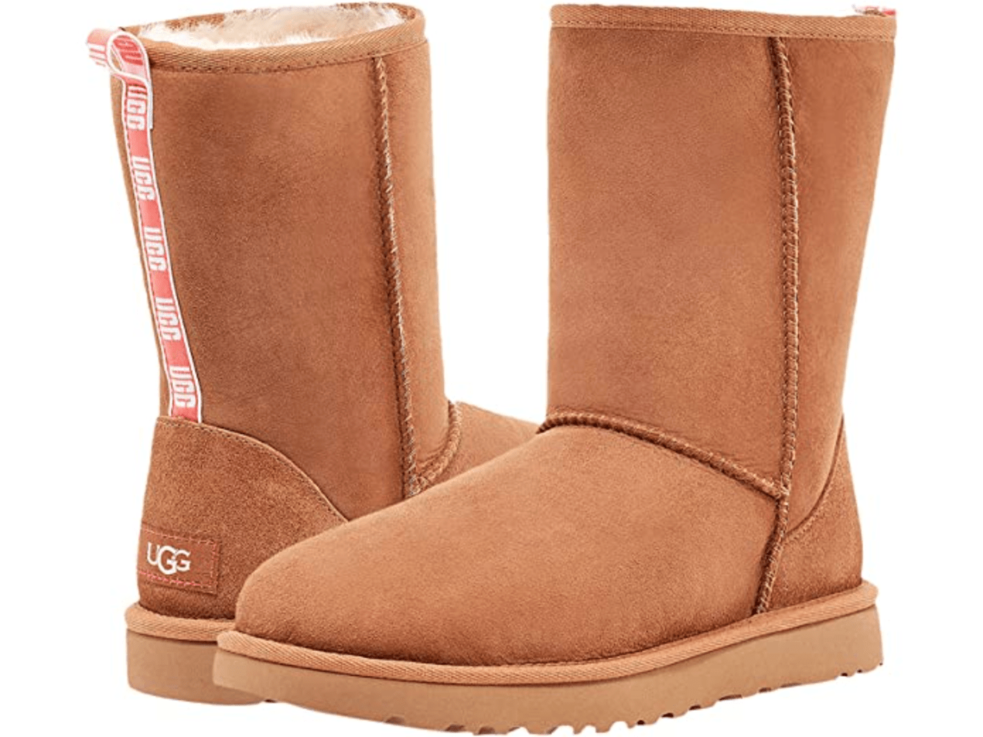 Ugg + UGG Classic Short II Graphic Logo
