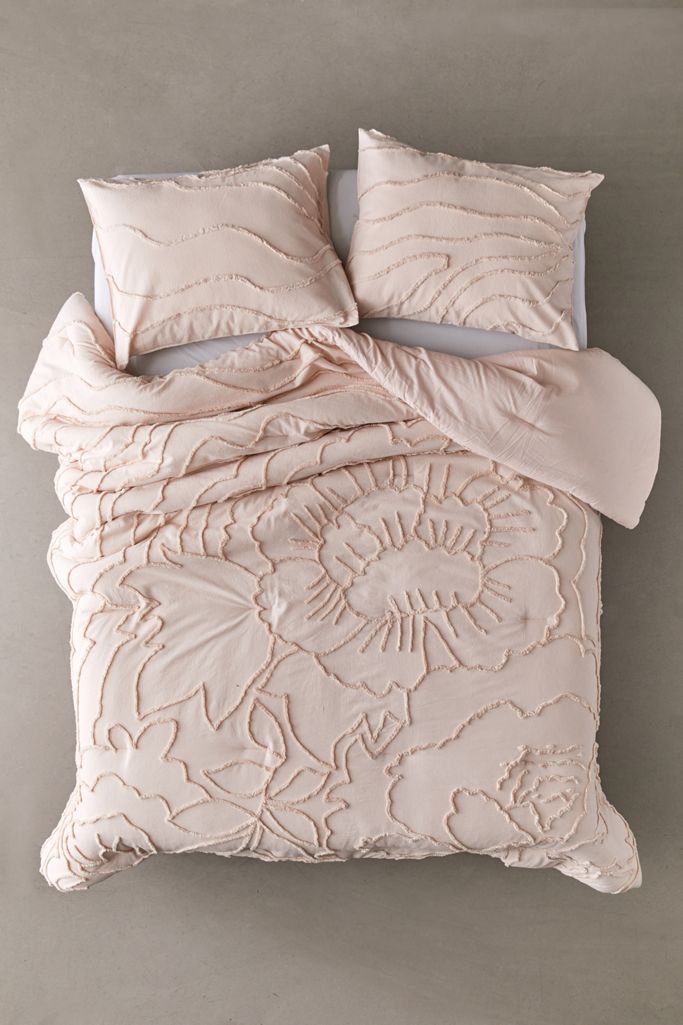 Urban Outfitters + Margot Tufted Floral Comforter