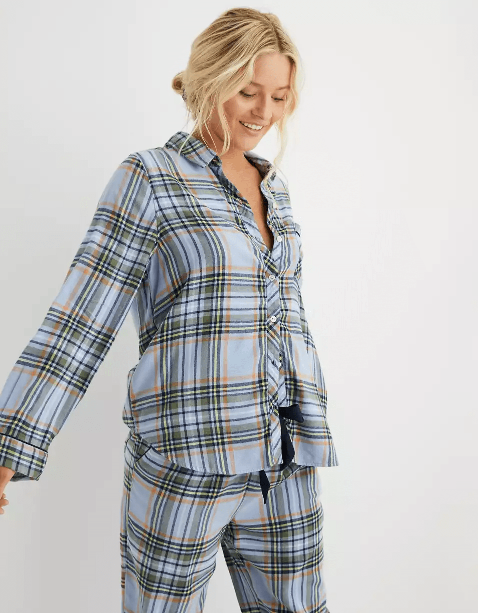 FASHION WORLD 16 Pairs Of Flannel Pajamas To Hibernate In All Winter Long