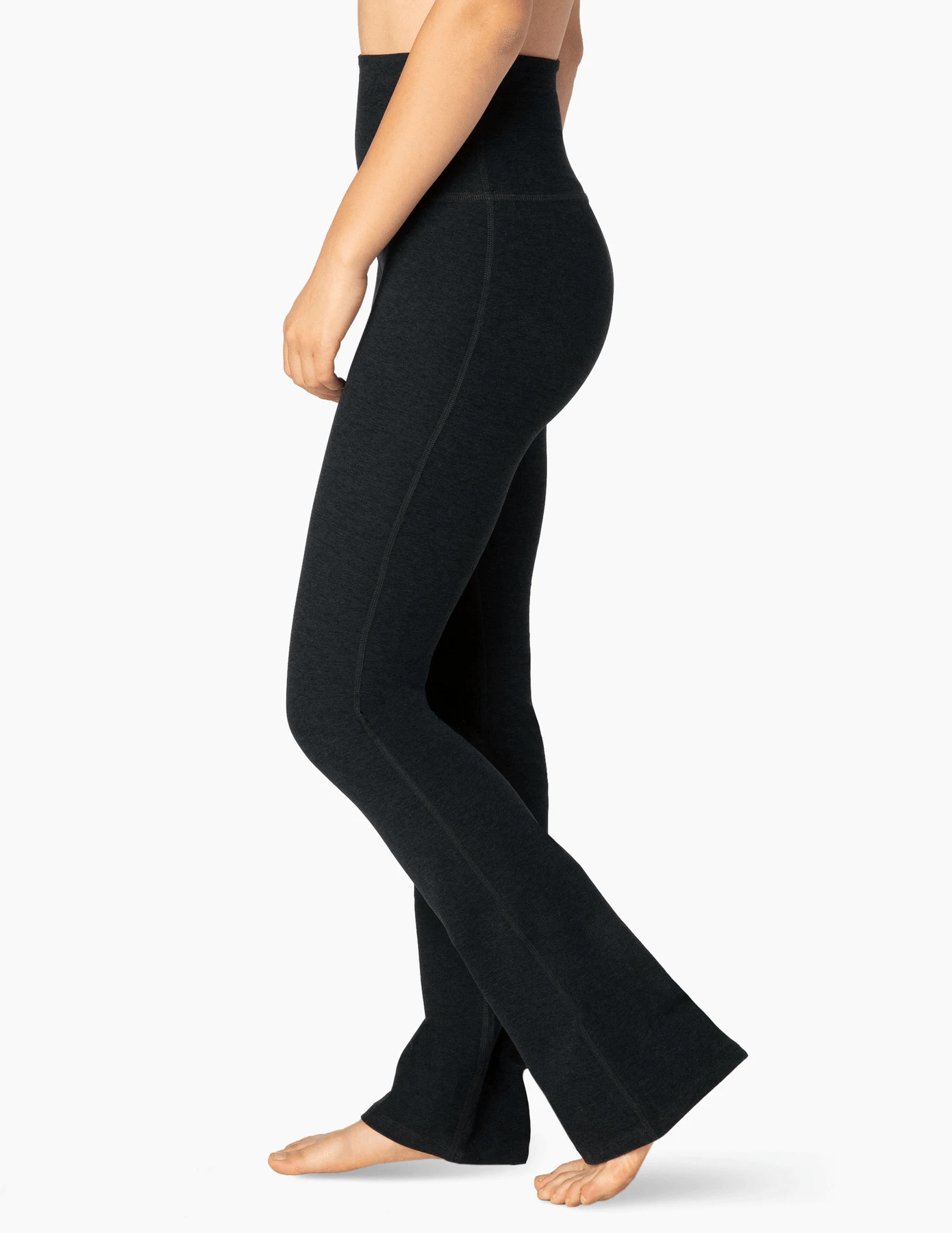 are flare yoga pants back in style