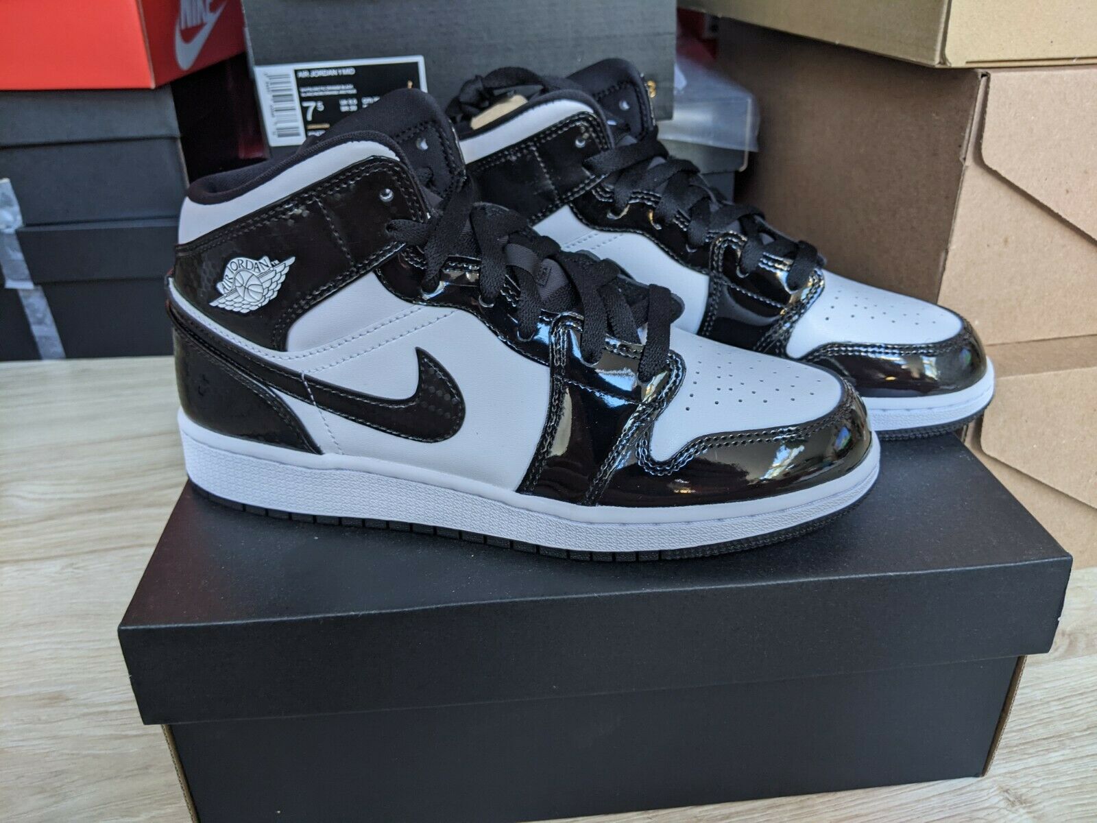 Nike + Air Jordan 1 Mid SE GS Carbon Fibre ‘All Star’