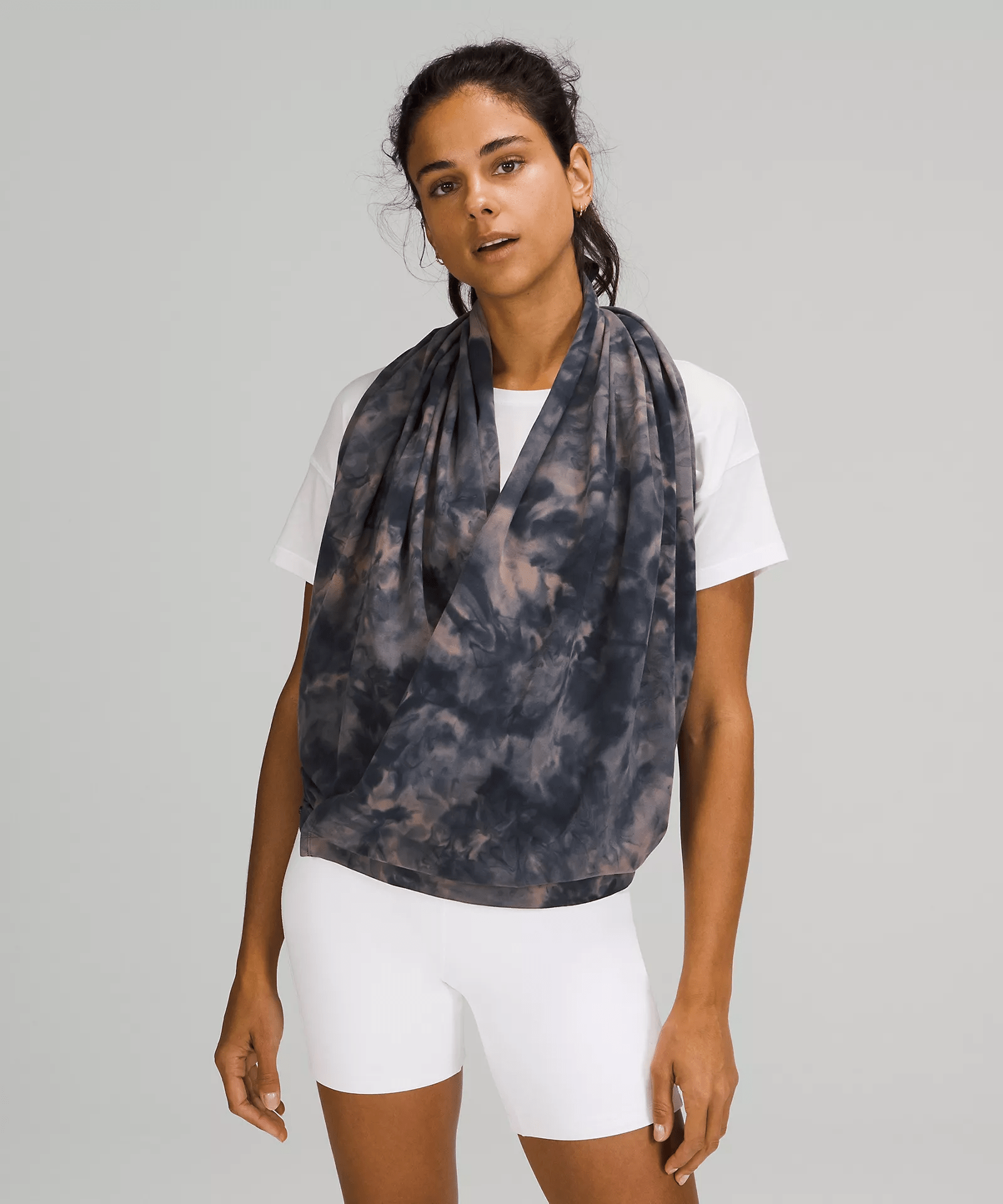 Lululemon + Customizable Snap Scarf