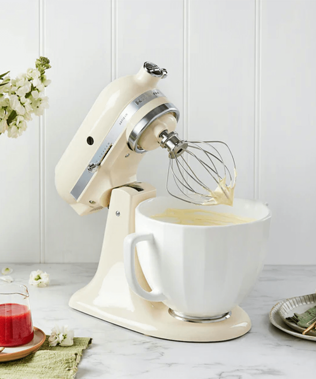 KitchenAid + 4.8L Artisan Stand Mixer