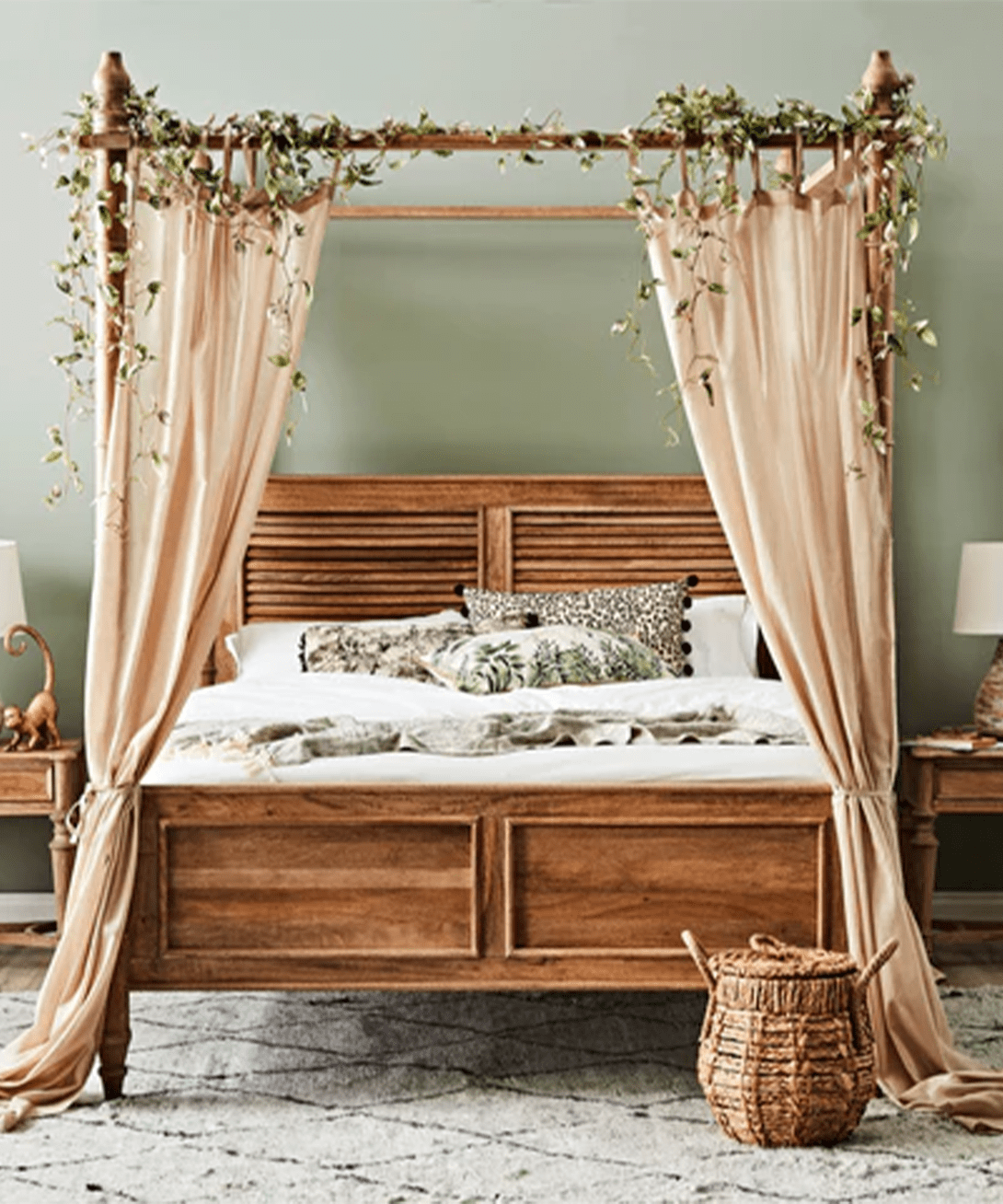 Early Settler + Hampton Mango Wood Canopy Bed