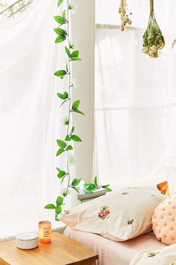 Urban Outfitters + Faux Floral Vine Garland