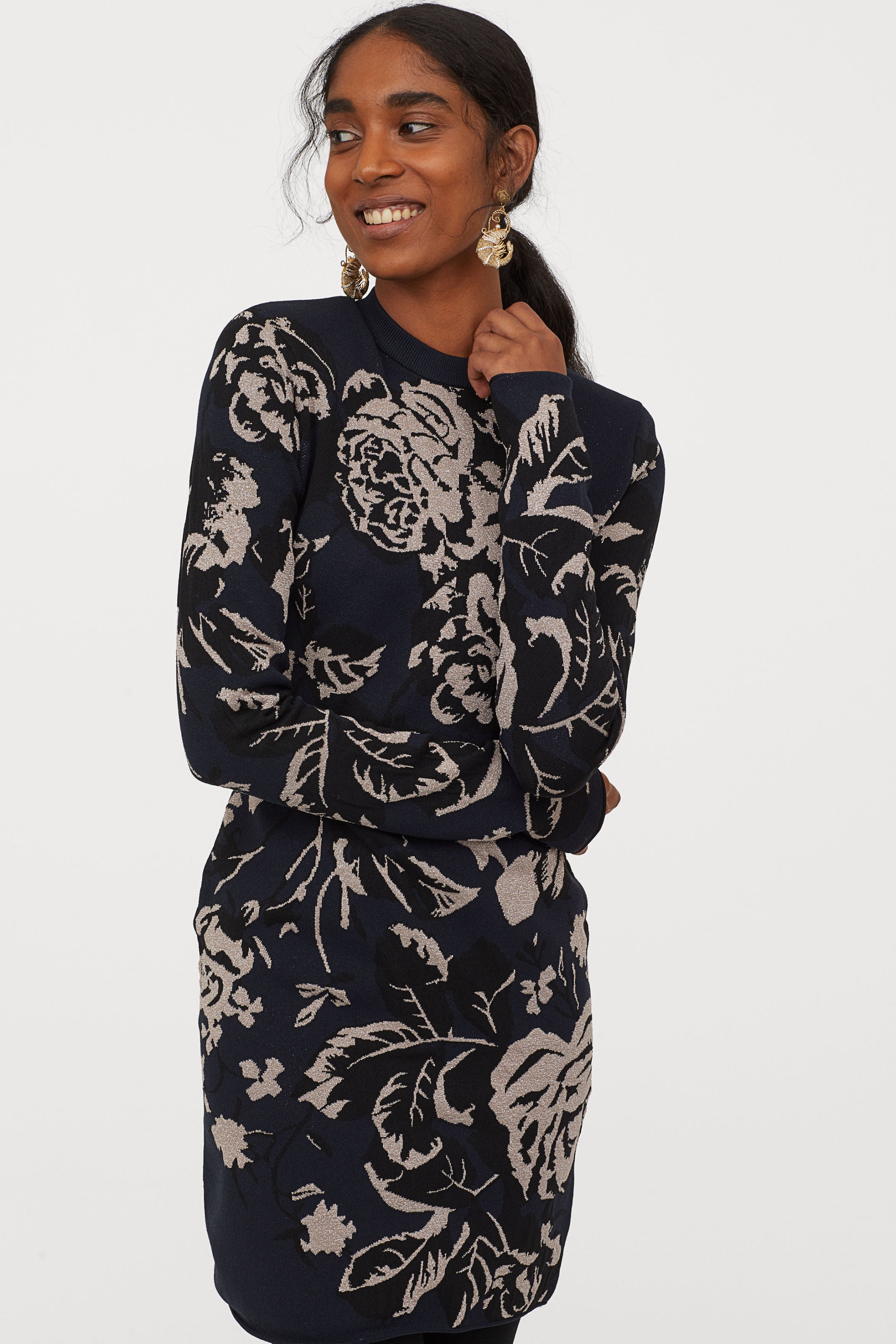 H&M + Fitted Patterned Dress