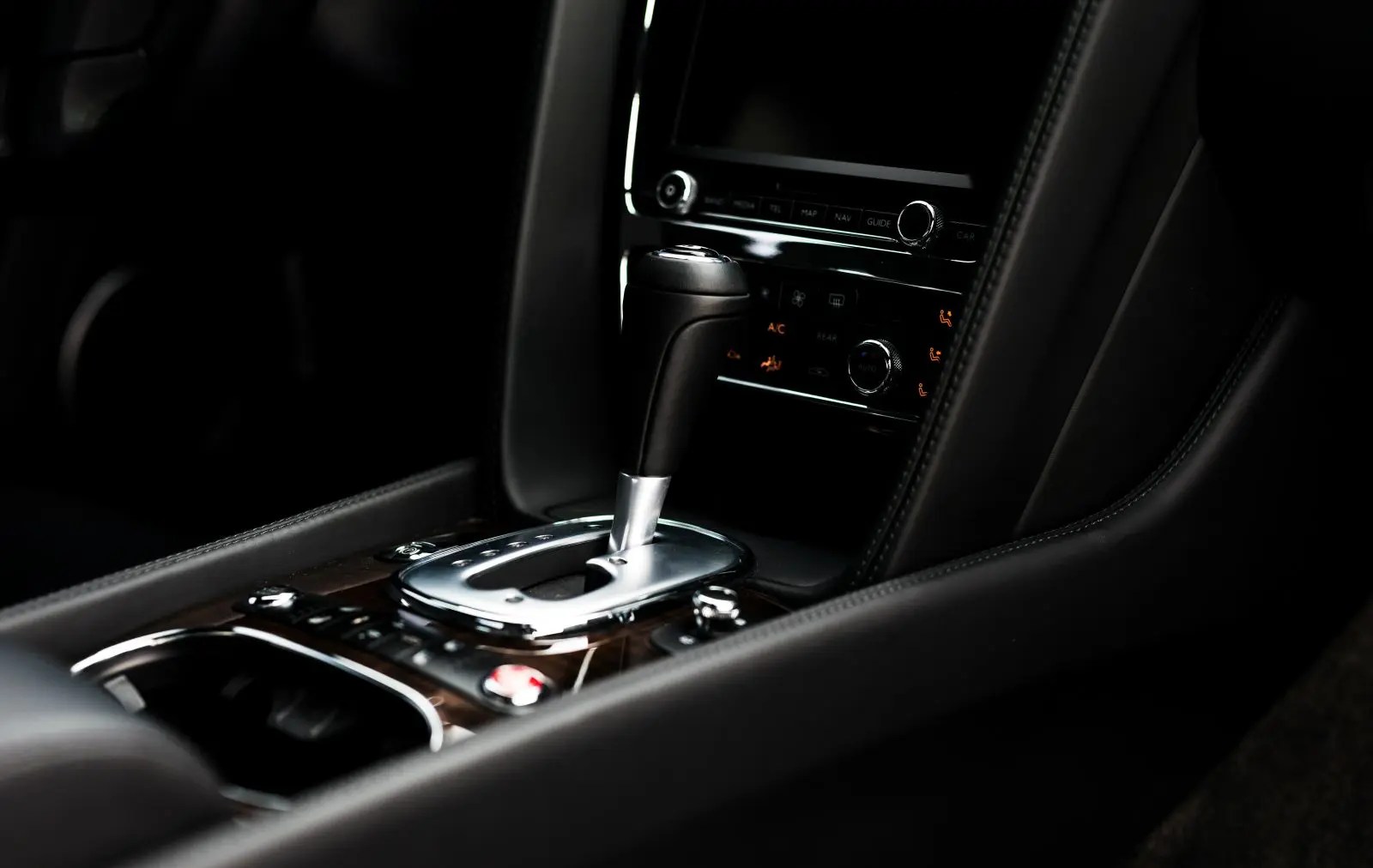 Manual vs automatic car - which is right for you?
