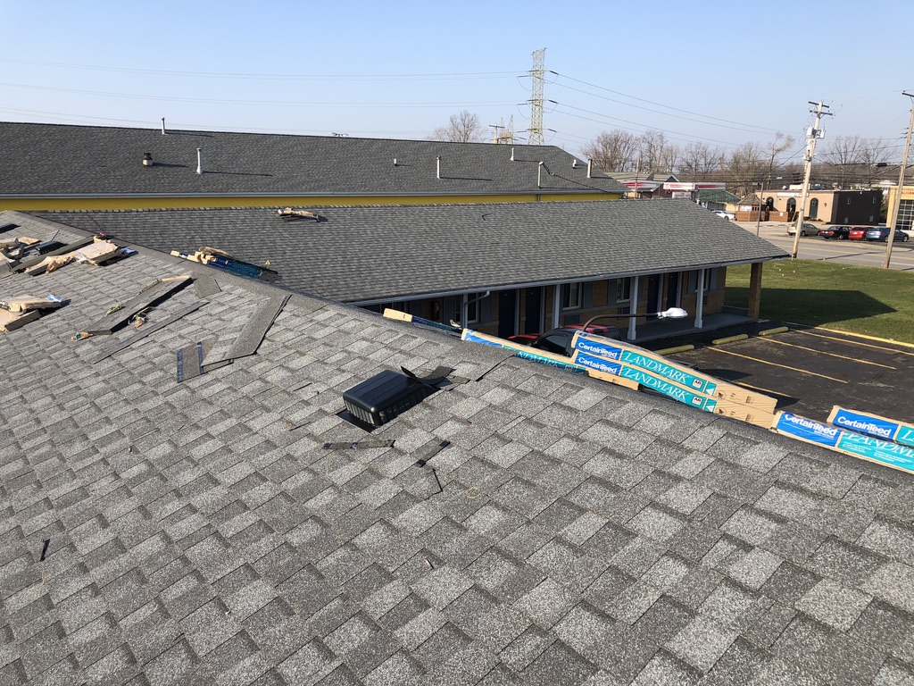 Asphalt Roof Installation Portfolio ShakeMasters®