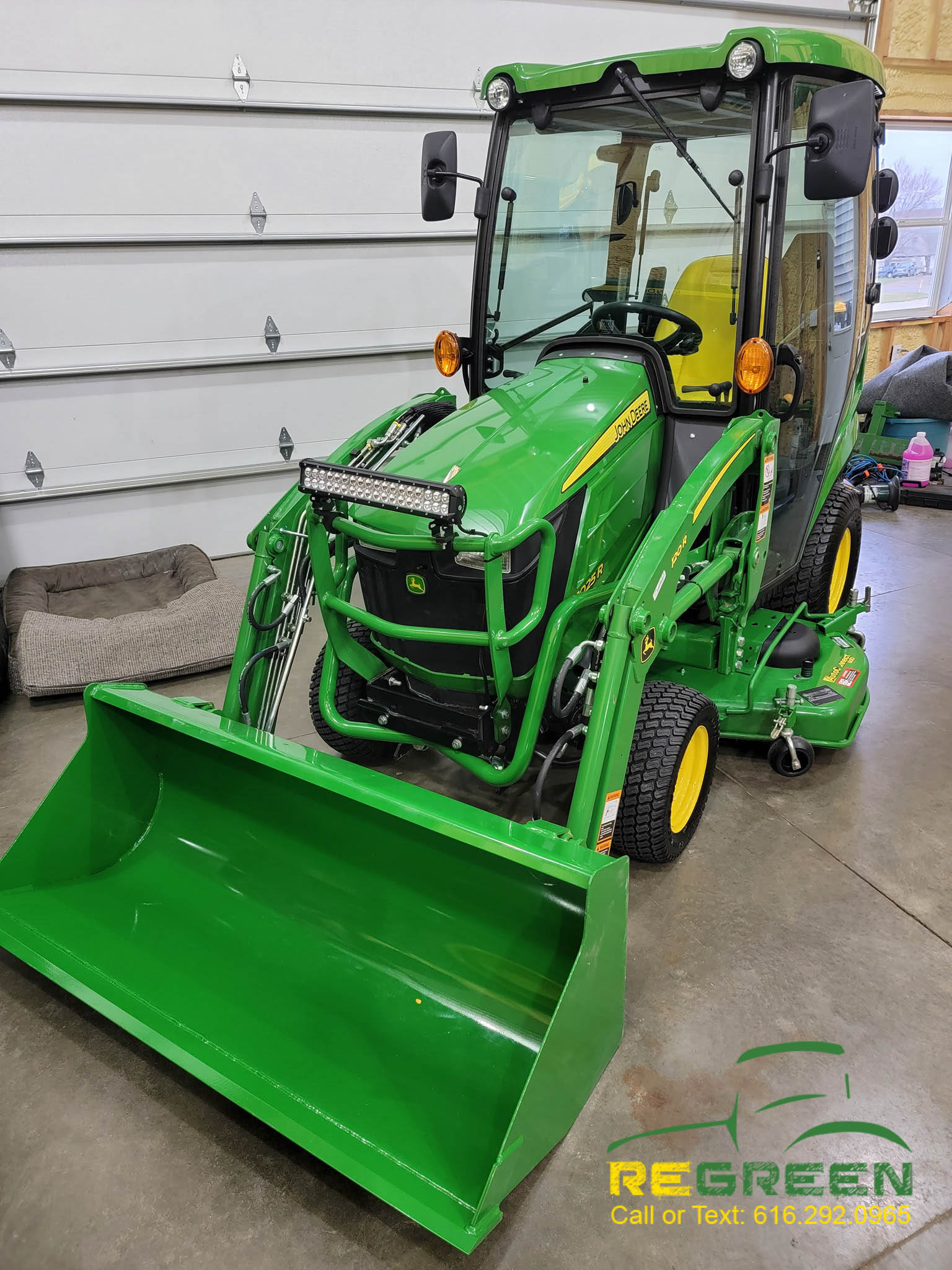 LIKE NEW LOW HOUR John Deere 1025R Sub Compact Tractor, Loader, Mower