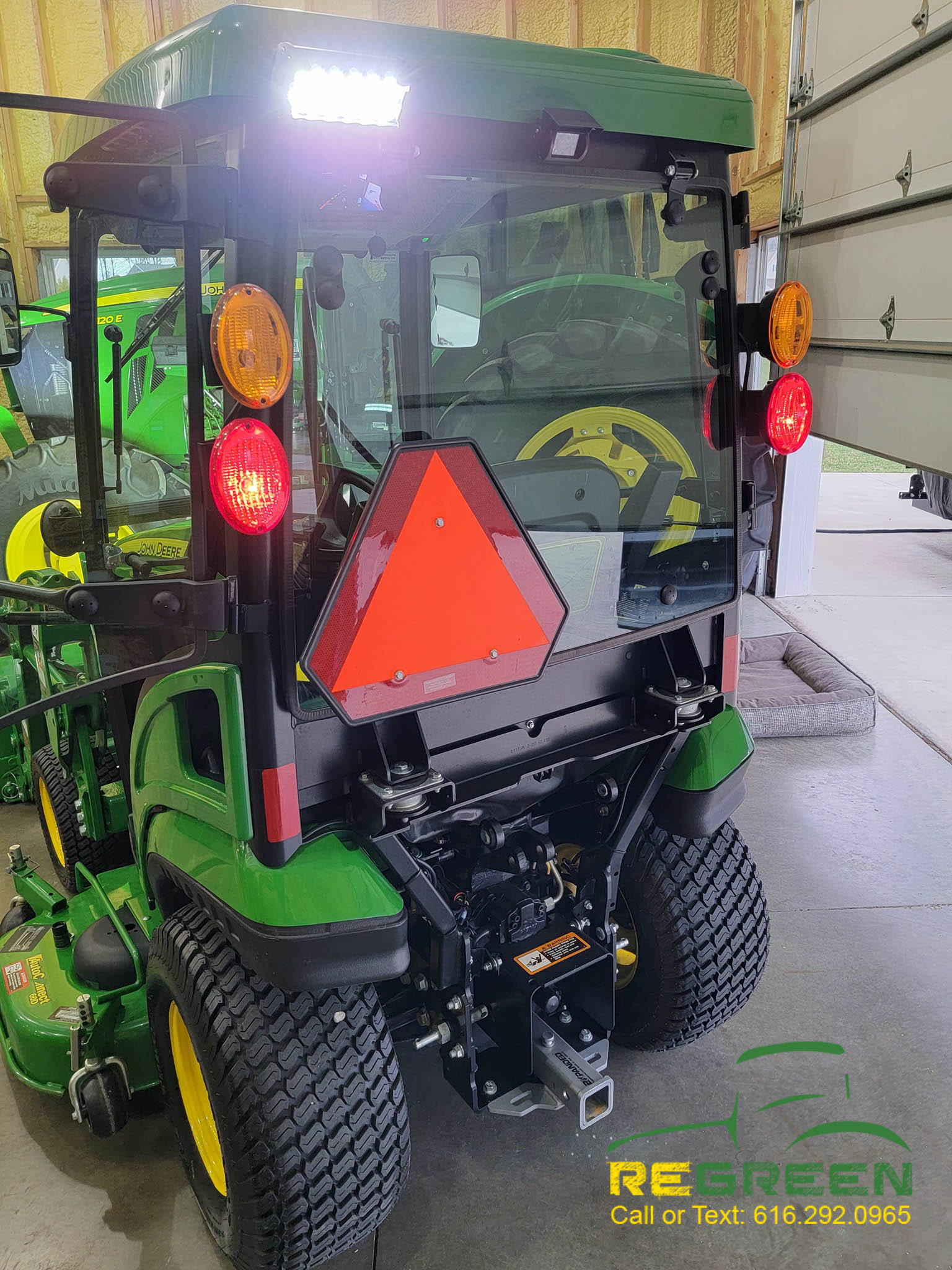 LIKE NEW LOW HOUR John Deere 1025R Sub Compact Tractor, Loader, Mower