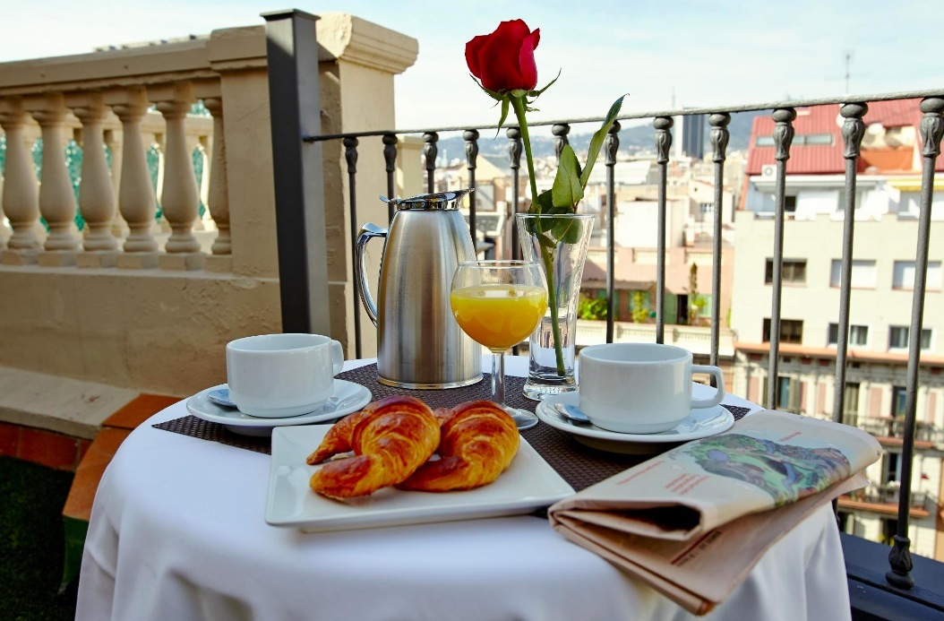 3 6 Tage Barcelona im 3* Hotel inkl. Flug (z.B. ab Berlin, München