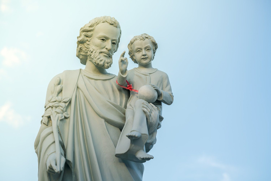 St. joseph statue Religious Sculpture garden decorate