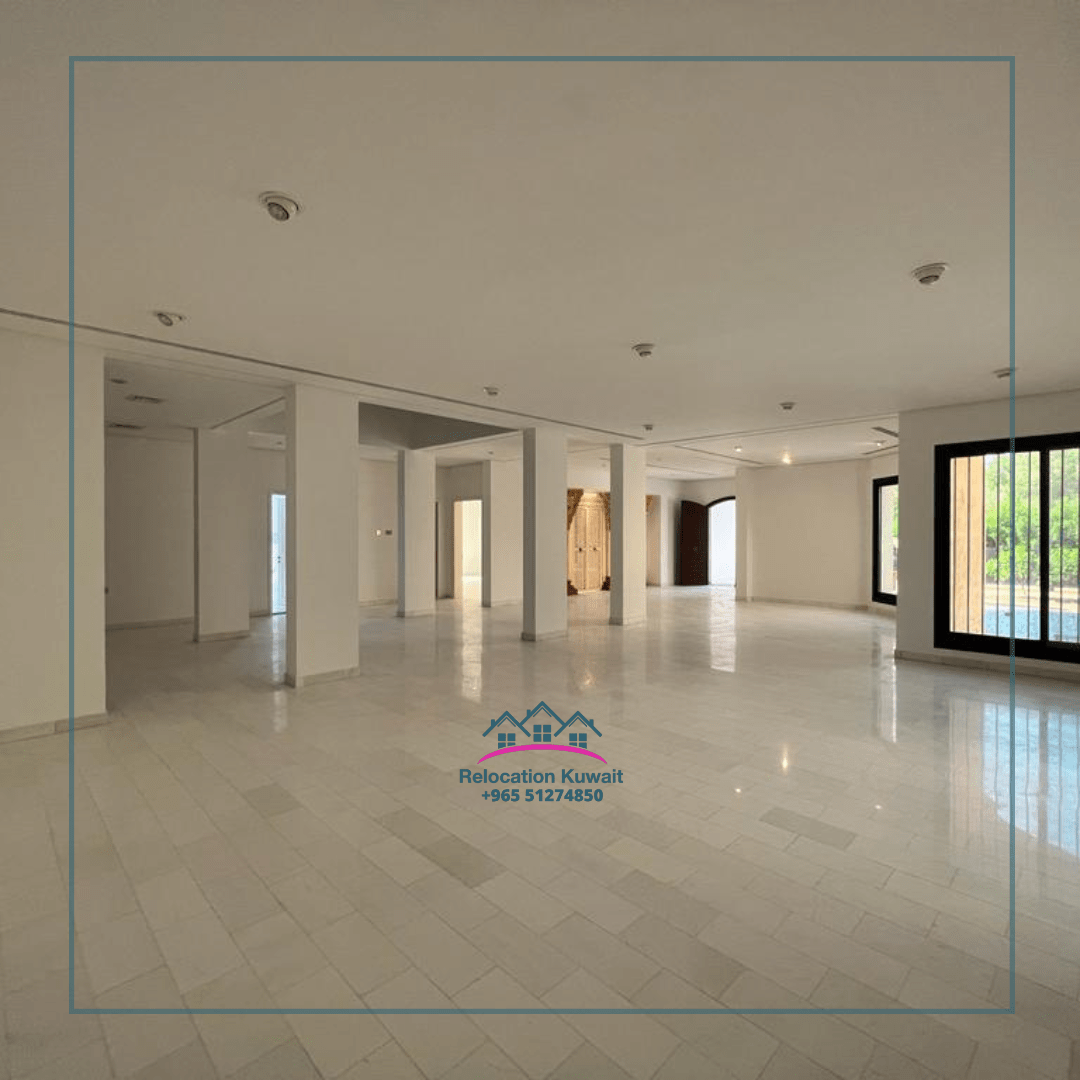 Massive 8 Bedrooms villa with a private pool preferably for embassies