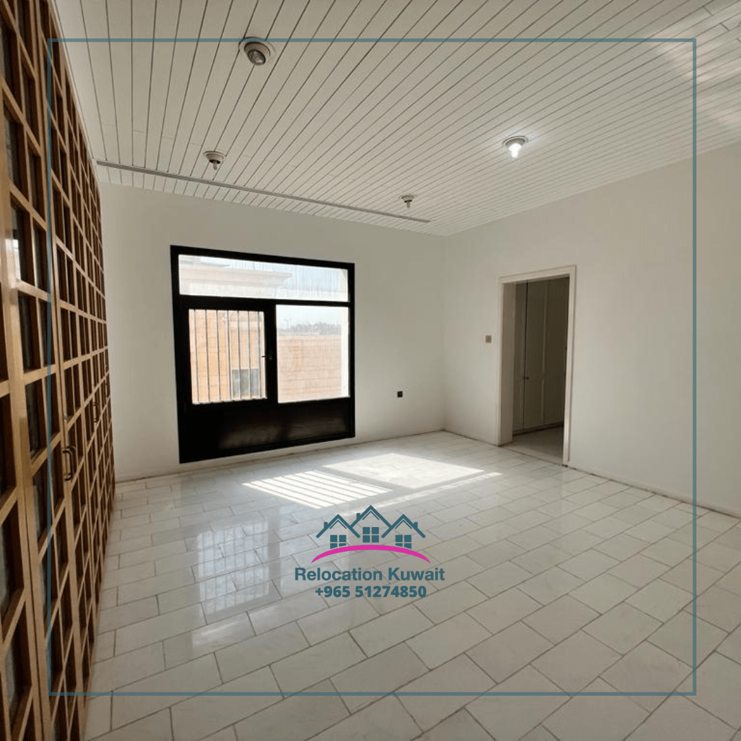 Massive 8 Bedrooms villa with a private pool preferably for embassies