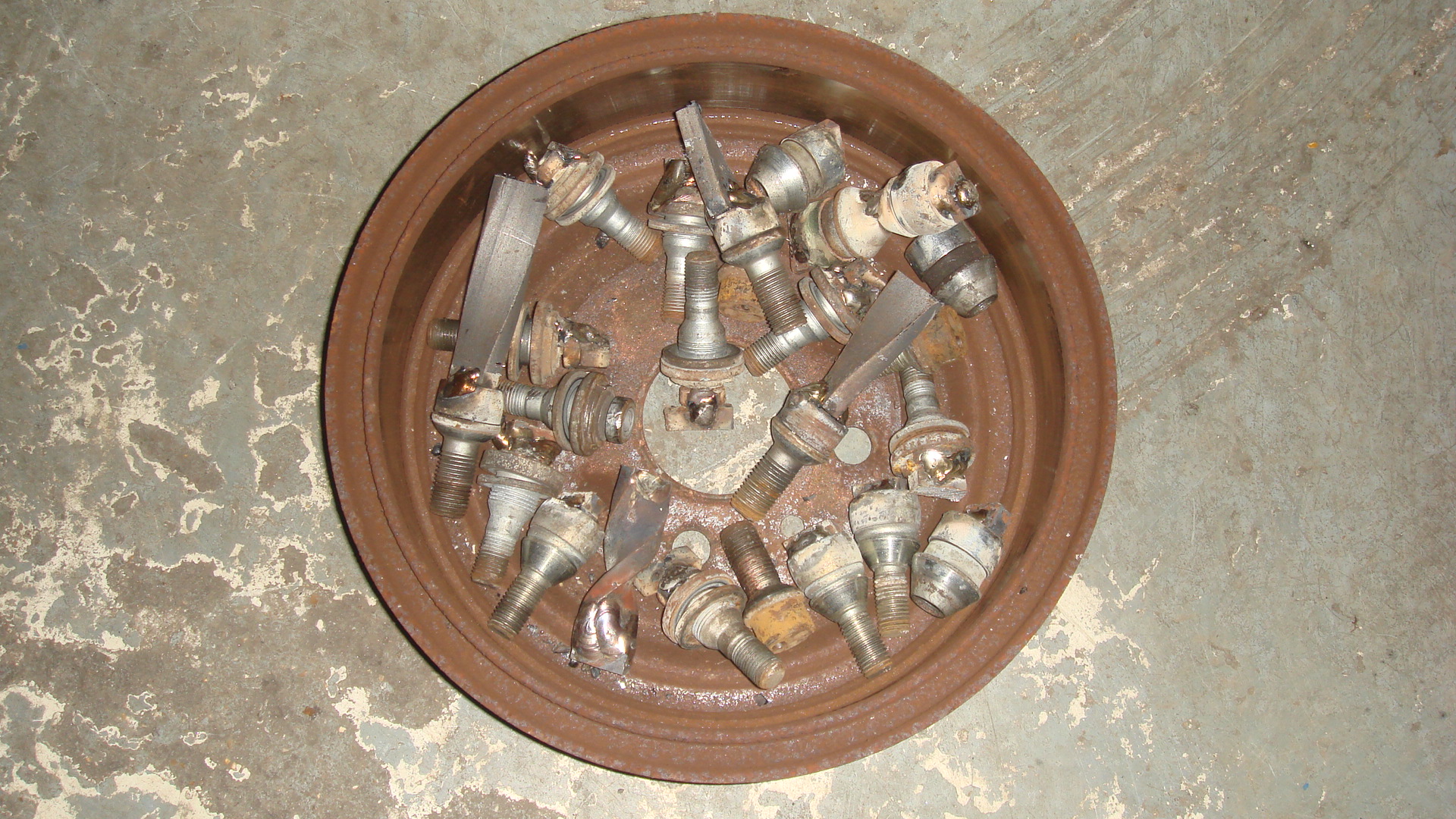 locking wheel nut removal