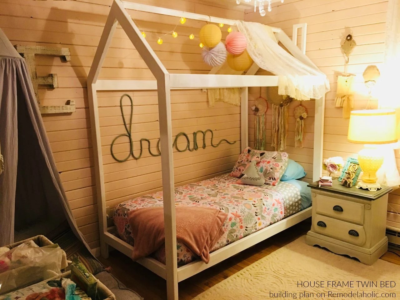 Remodelaholic Twin House Bed Frame + Trundle Bed
