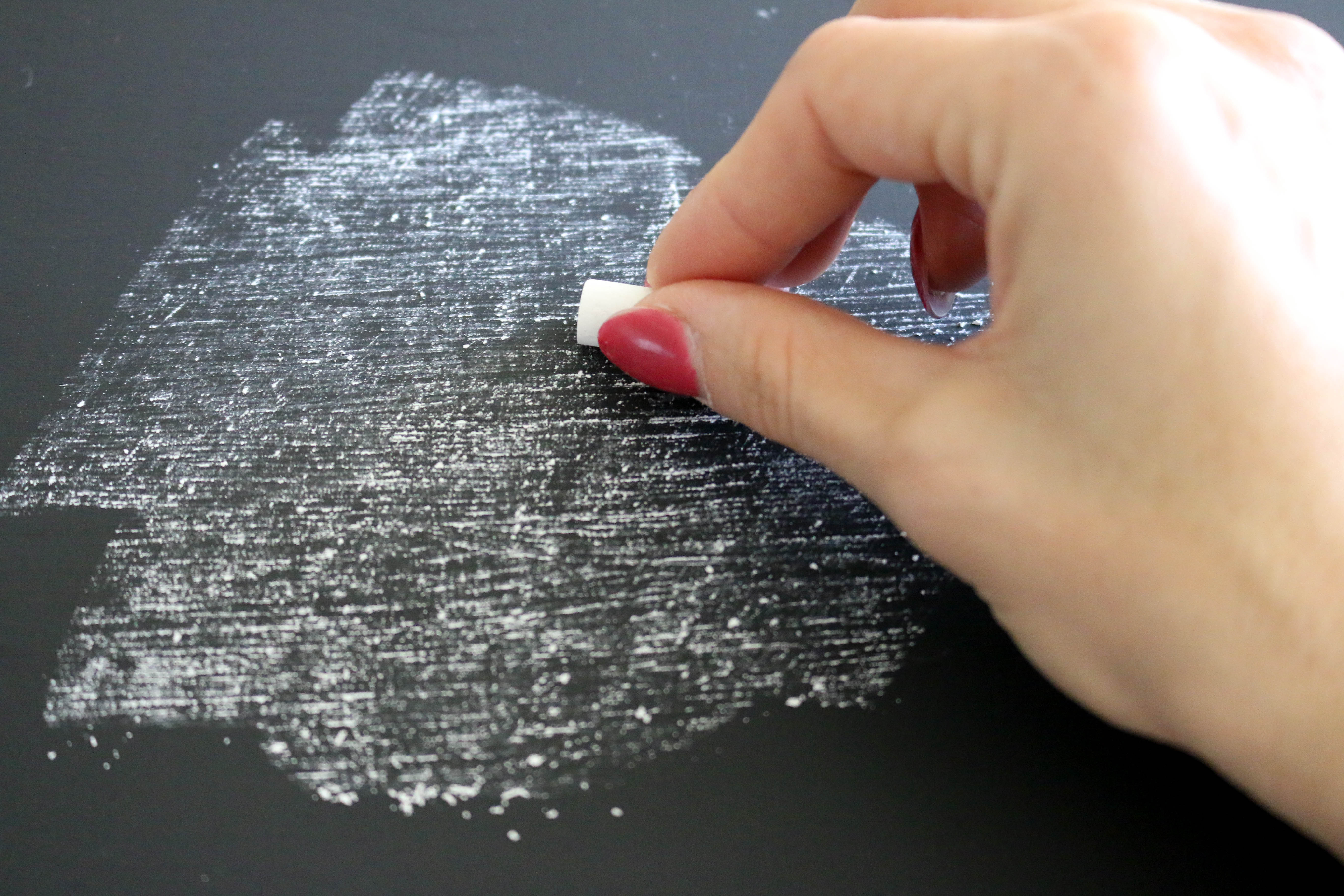 Remodelaholic How to Make a Framed Chalkboard + Tips for Great Chalk Art