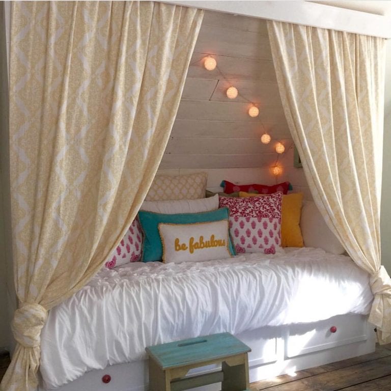 Remodelaholic 10+ Cozy and Comfortable Indoor Seating Options