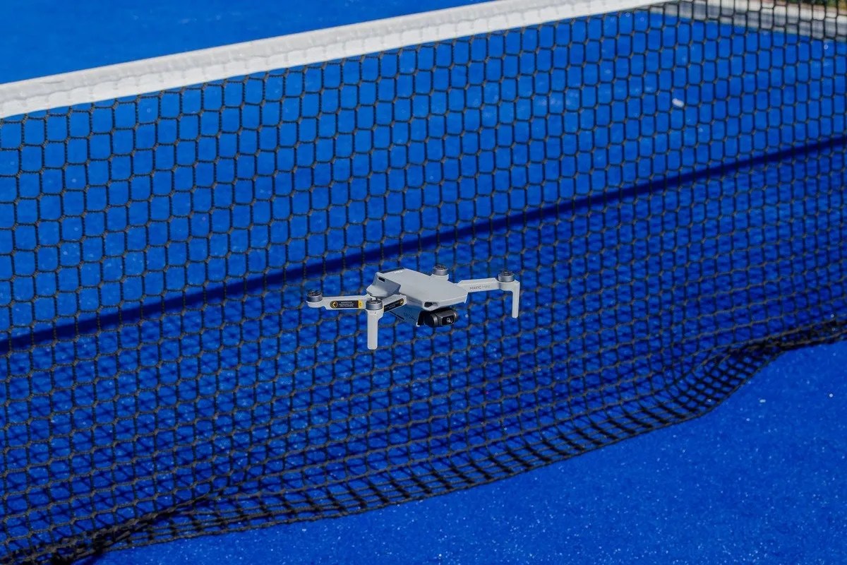 How Low Are Drones Allowed to Fly? Remoteflyer