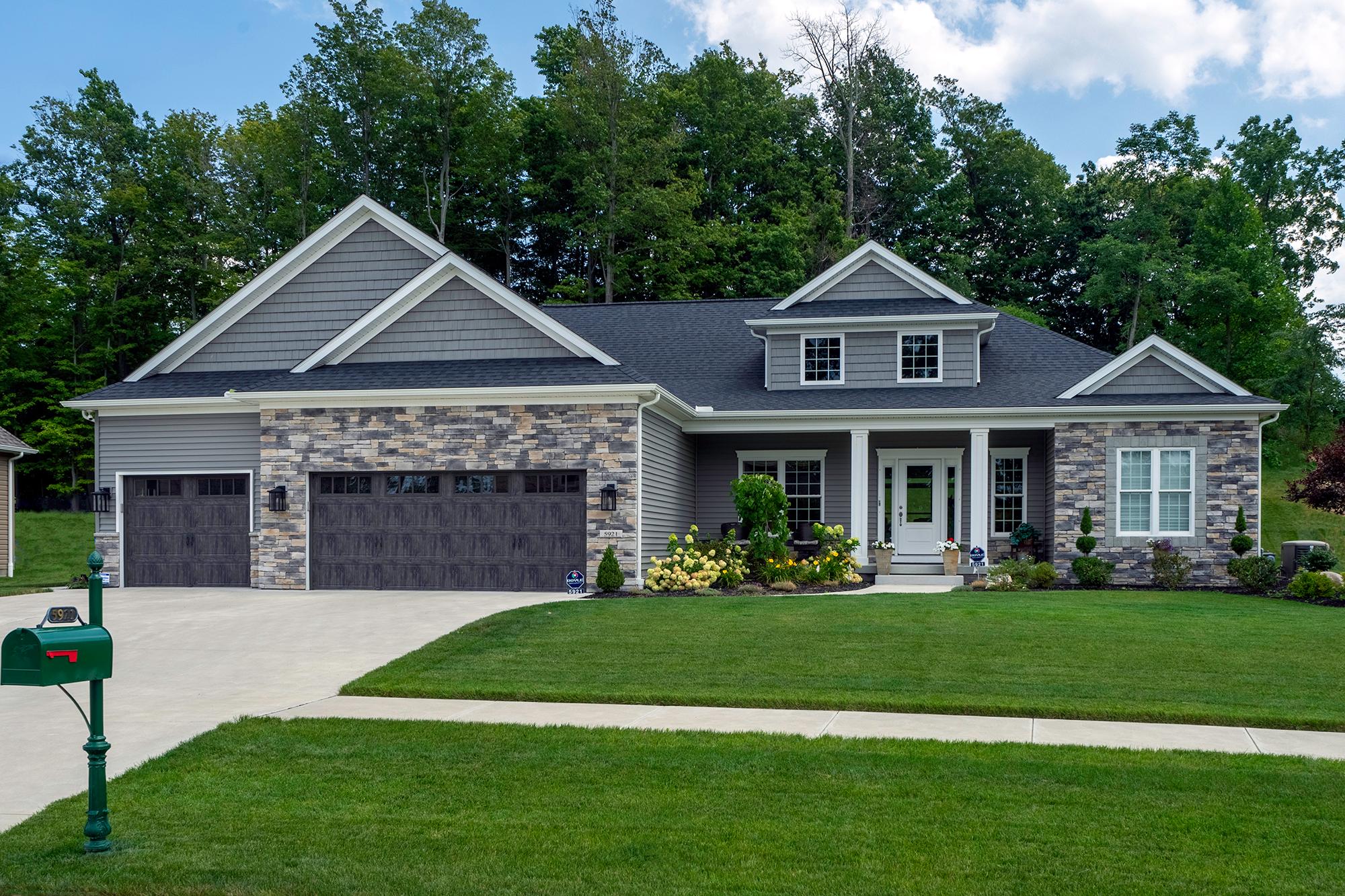 Mystic Ridge • RenaudPeck