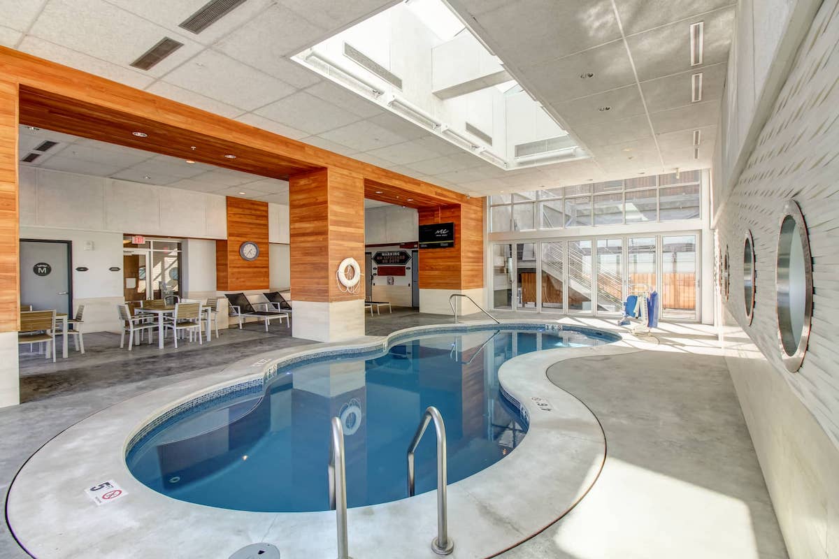 10 Incredible Apartment Pools in Omaha Rent. Blog