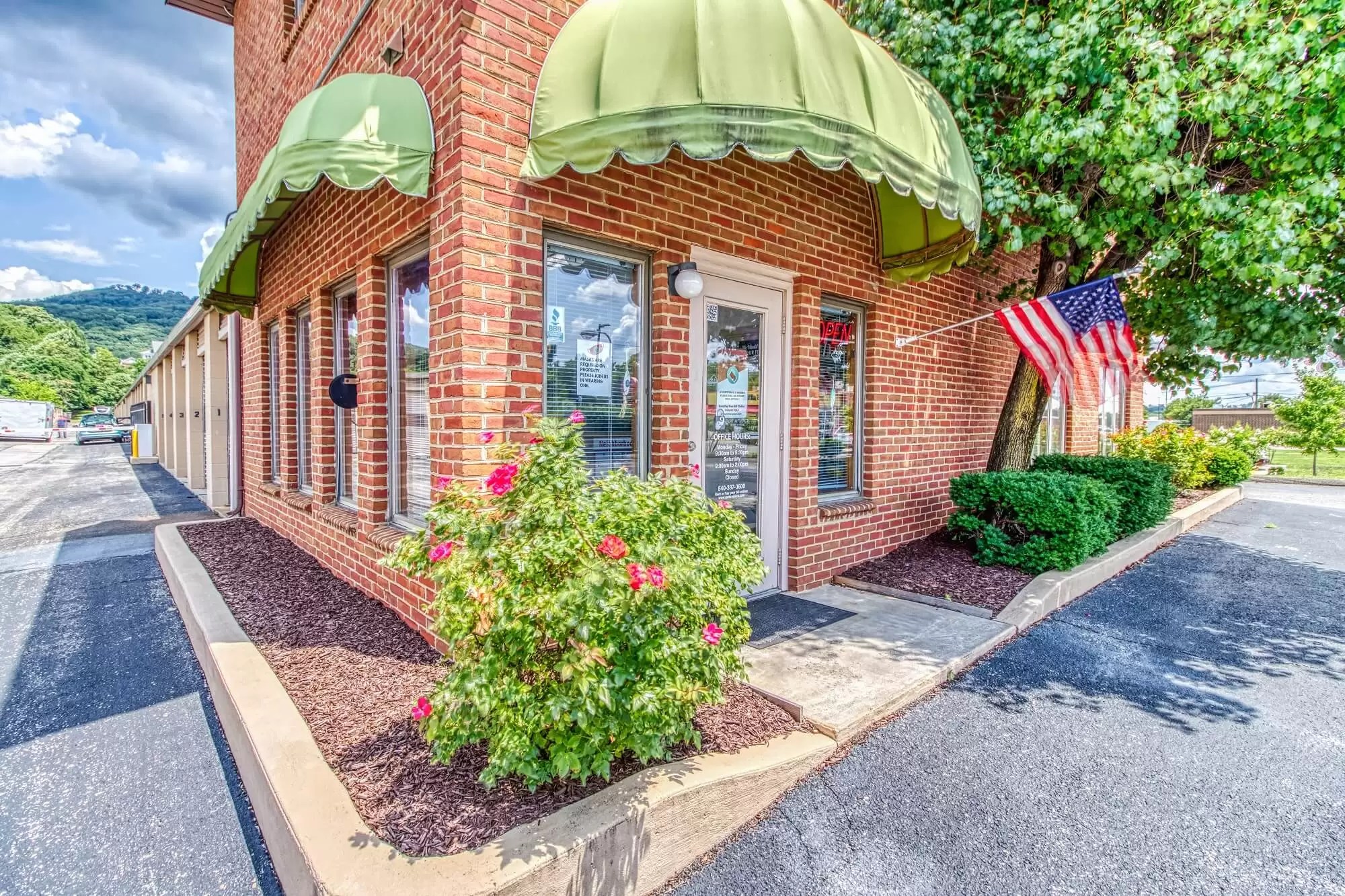 Storage Units in Salem, VA RentaSpace on West Main Street
