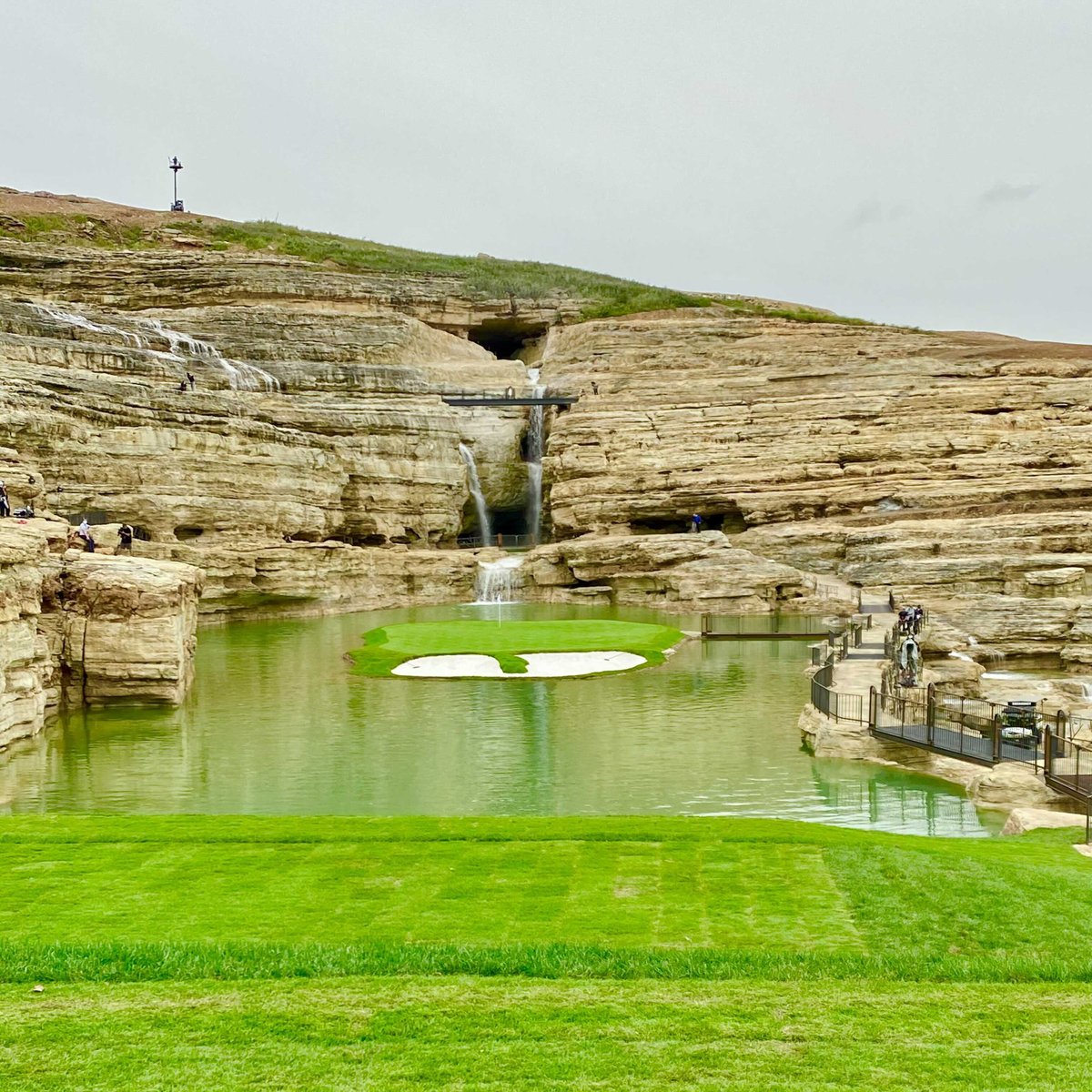 19th hole Rent Branson