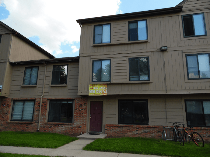 Chippewa Village 1825 South Crawford Unit C2 (Townhome)