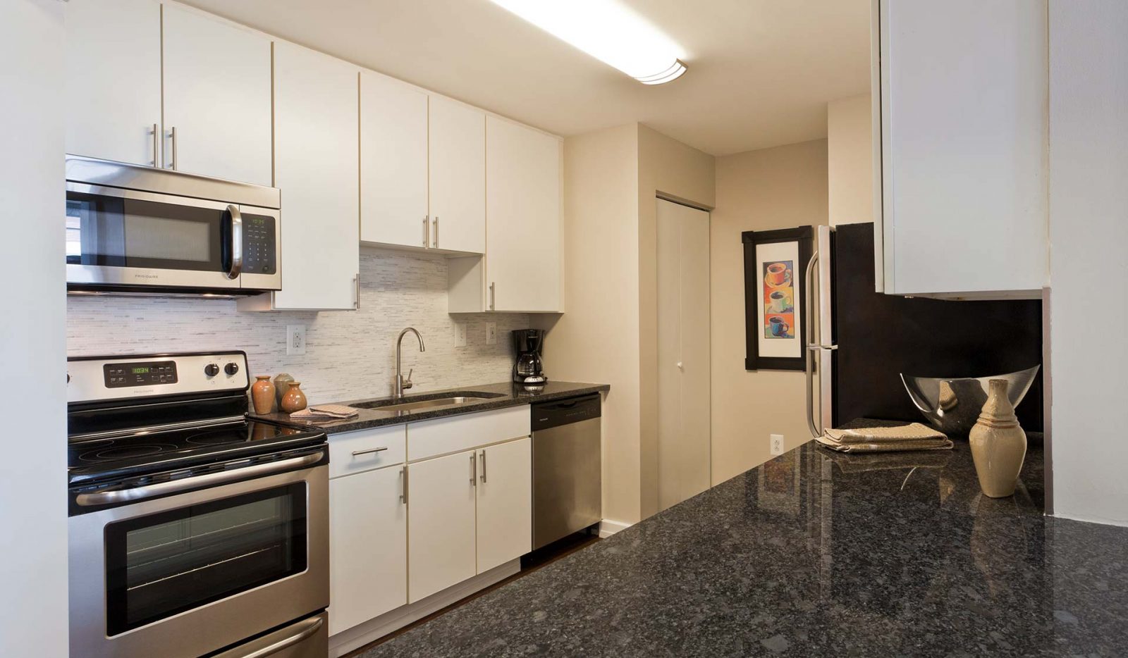 Locust on the Park Philadelphia Apartment & Condo Rentals Rent Philly