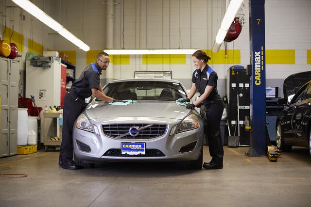 CarMax seeks 1,800 workers, including auto body-related roles