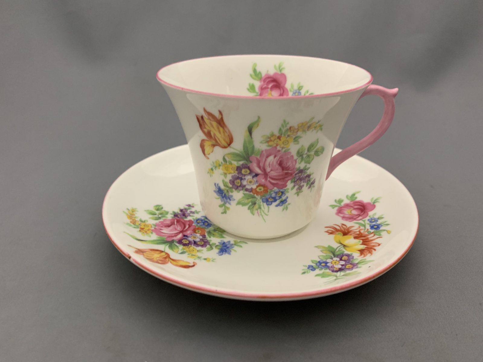 Shelley England Vintage Pink Trim and Handle Sprays of Flowers Tea Cup