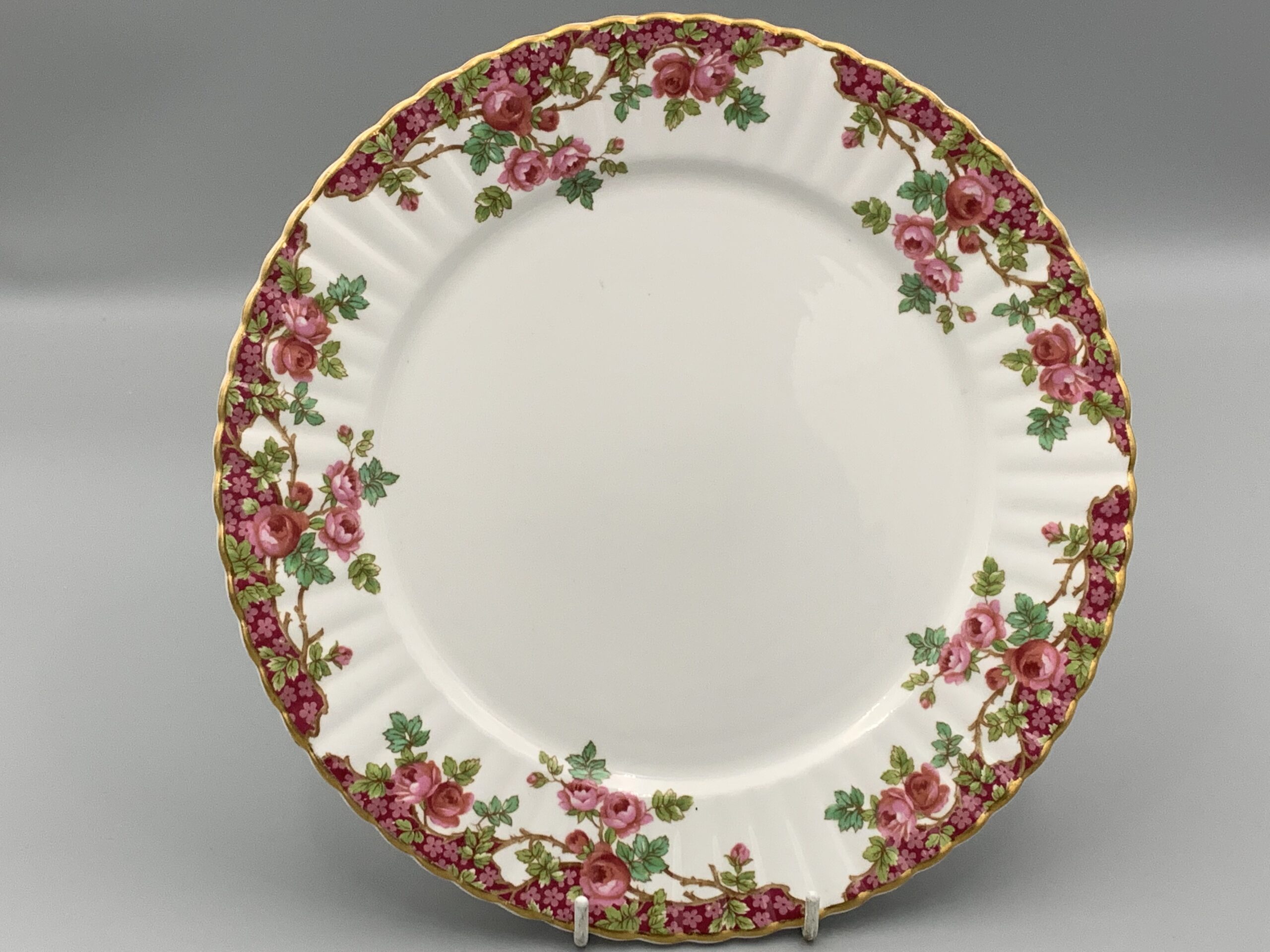 Royal Stafford Olde English Garden 10,1/8″ Dinner Plate. Replace