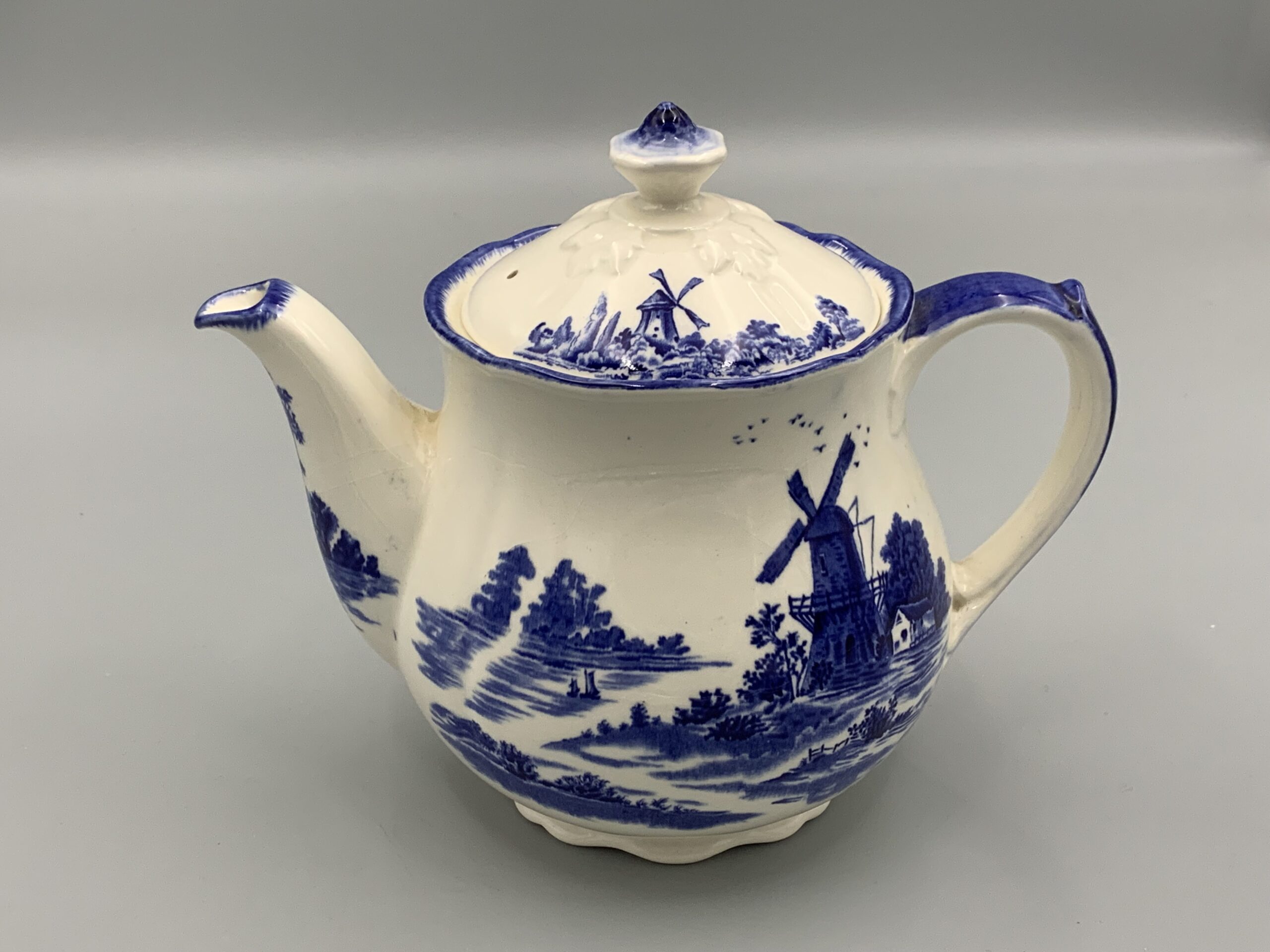 Royal Doulton Norfolk 2 pint Vintage Large Teapot. Replace Your Plates