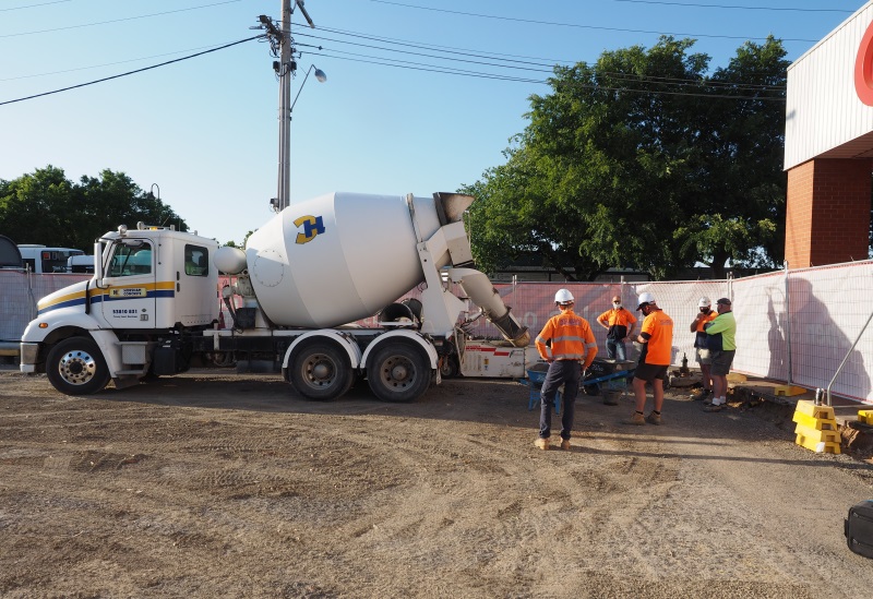 Horsham Concrete And Team Install First Commercial Polyrok Kerb and